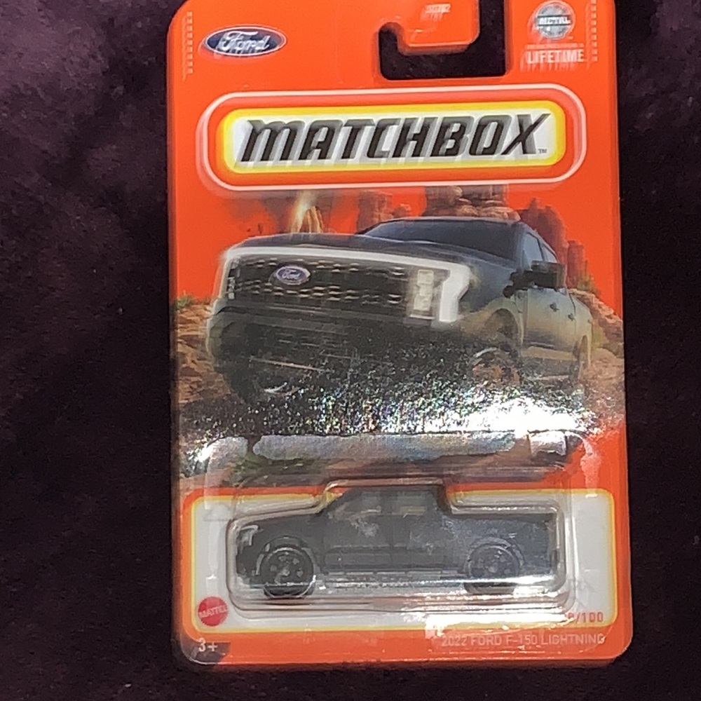 Matchbox 2022 Ford F-150 Lightning Pickup - Matte Black